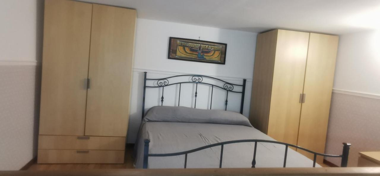 Real Family House Daire Napoli Dış mekan fotoğraf